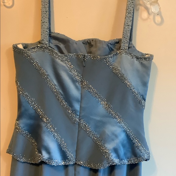 Women Long Evening Gown With Jacket Size 6. - Picture 5 of 16